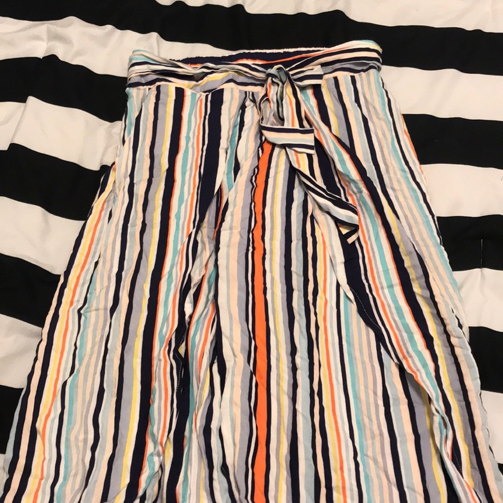 Open slit flowey pants